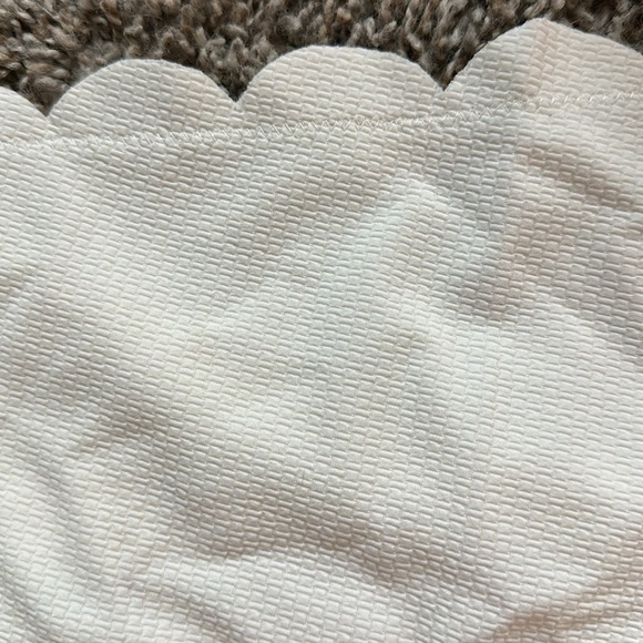 NEVER WORN - Marysia white bathing suit top size xl - Picture 4 of 5